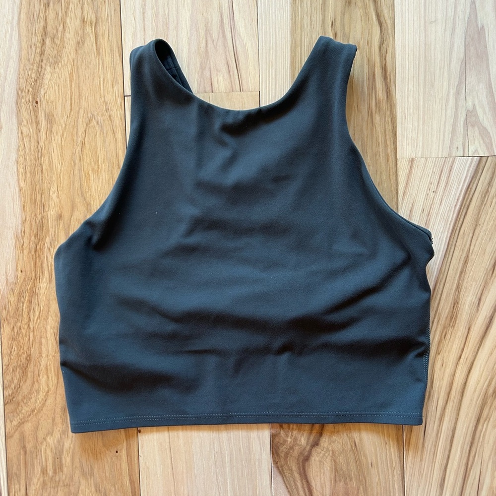 Like new! Athleta Dark Green Crop Top